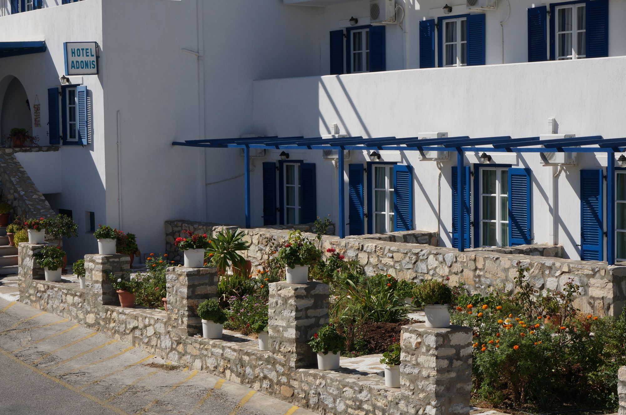 Фото Adonis Hotel Naxos