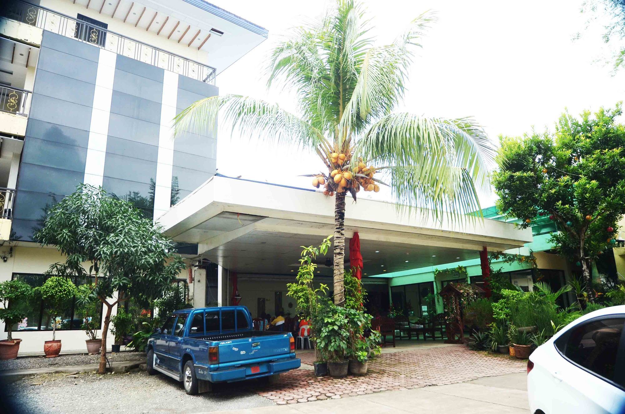 Фото Reyna's The Haven and Gardens