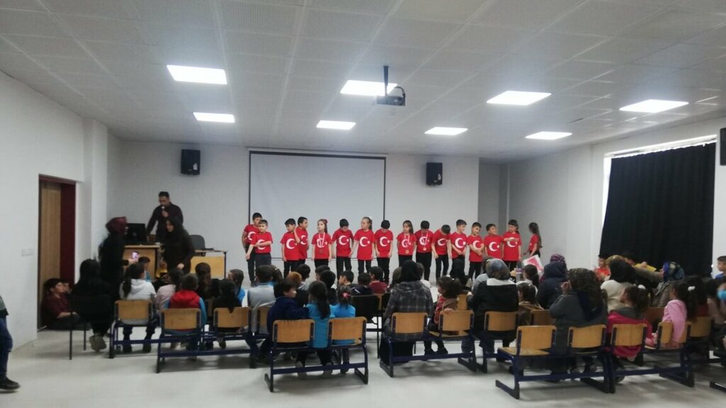 Primary school Demirci Middle School, Gulagac, photo