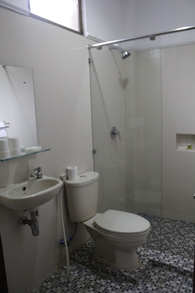 Фото Hotel Diana Jogja