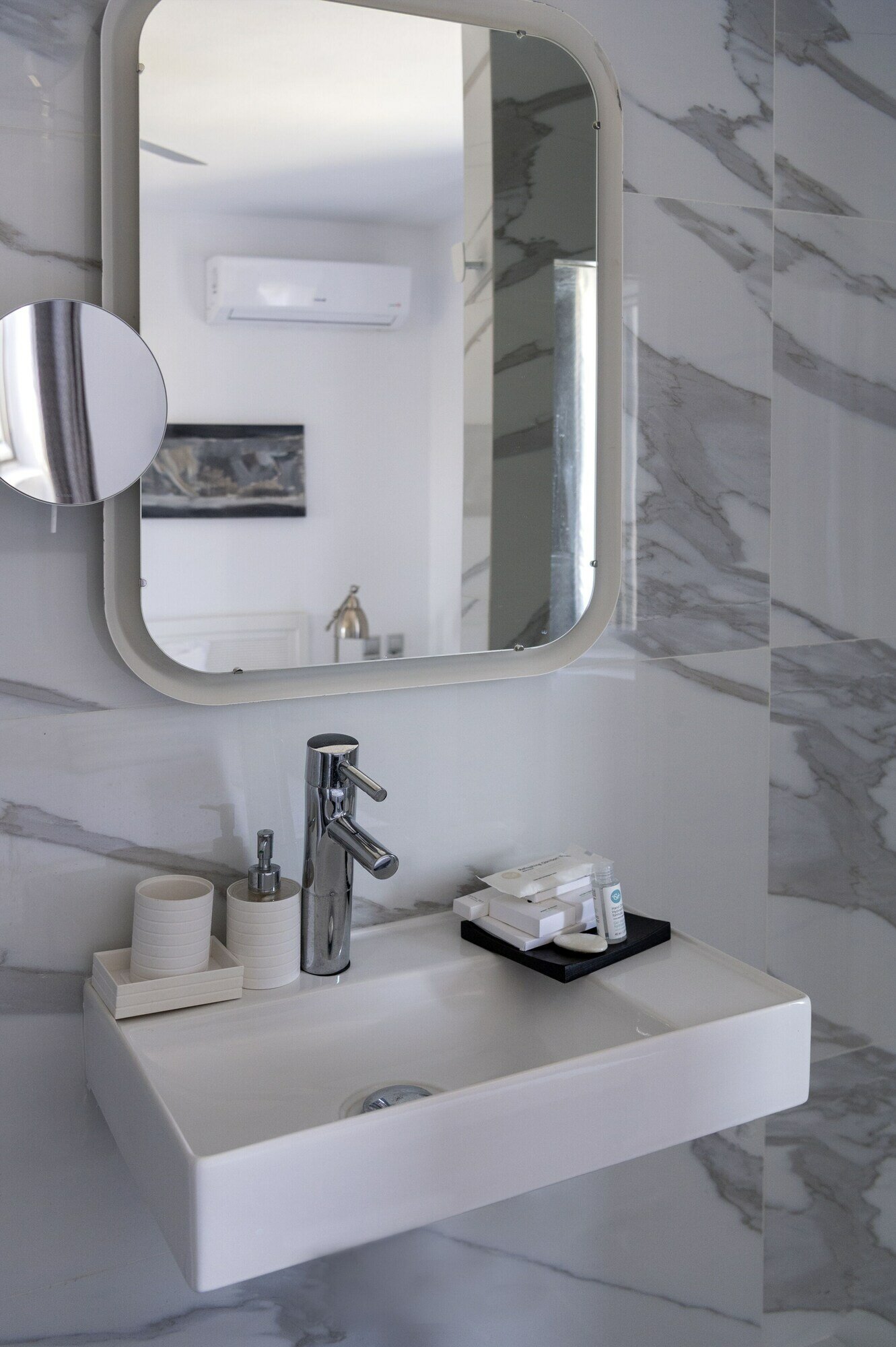 Фото Naoussa Hills Boutique Resort - Adults Only