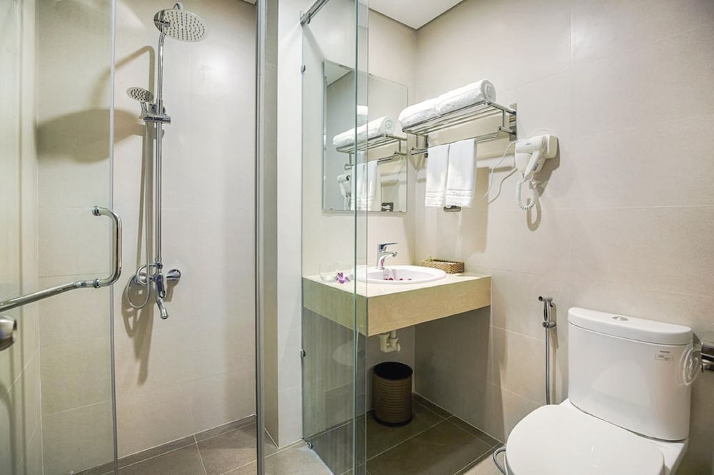 Фото Royal Charm Hotel