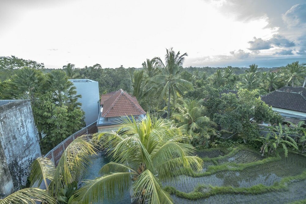 Фото Adi Bisma Inn by Mahaputra