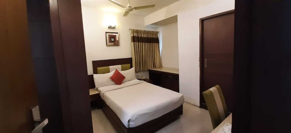 Фото Hotel Prince Gardens