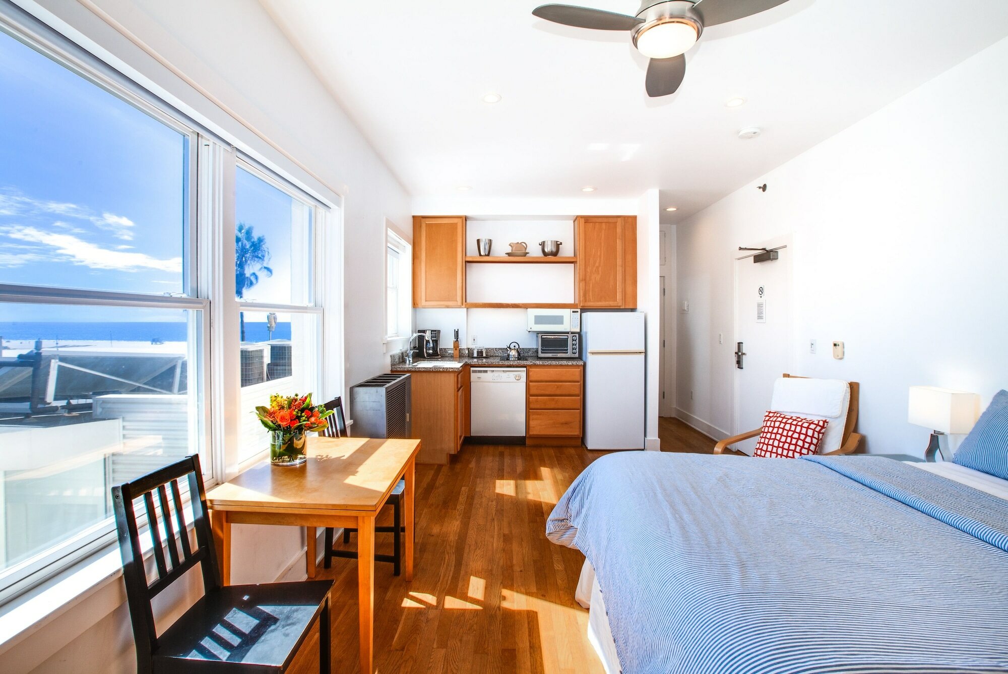Фото Venice Suites