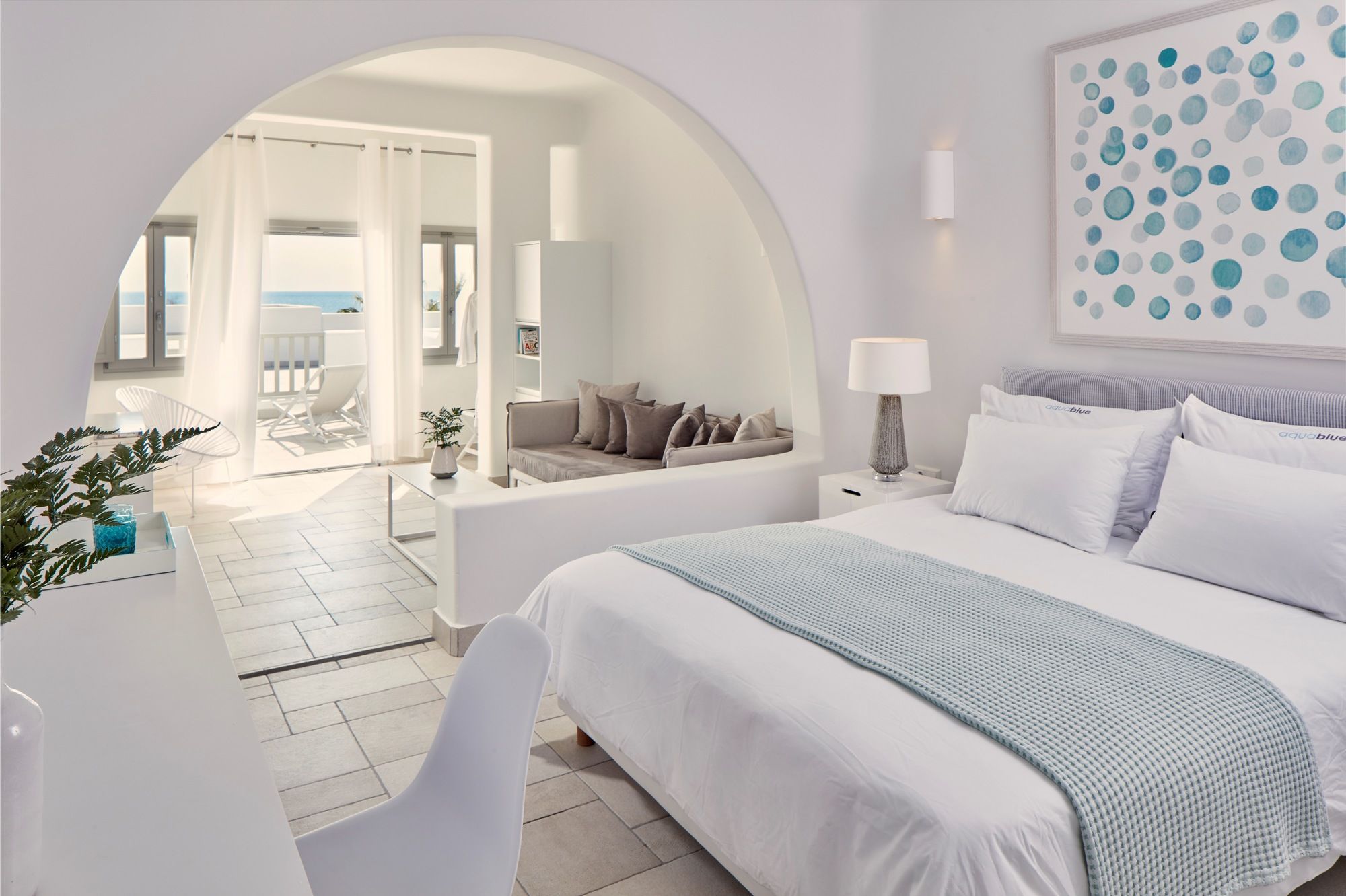 Фото Aqua Blue Hotel