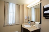 Фото Hampton Inn & Suites Providence Downtown