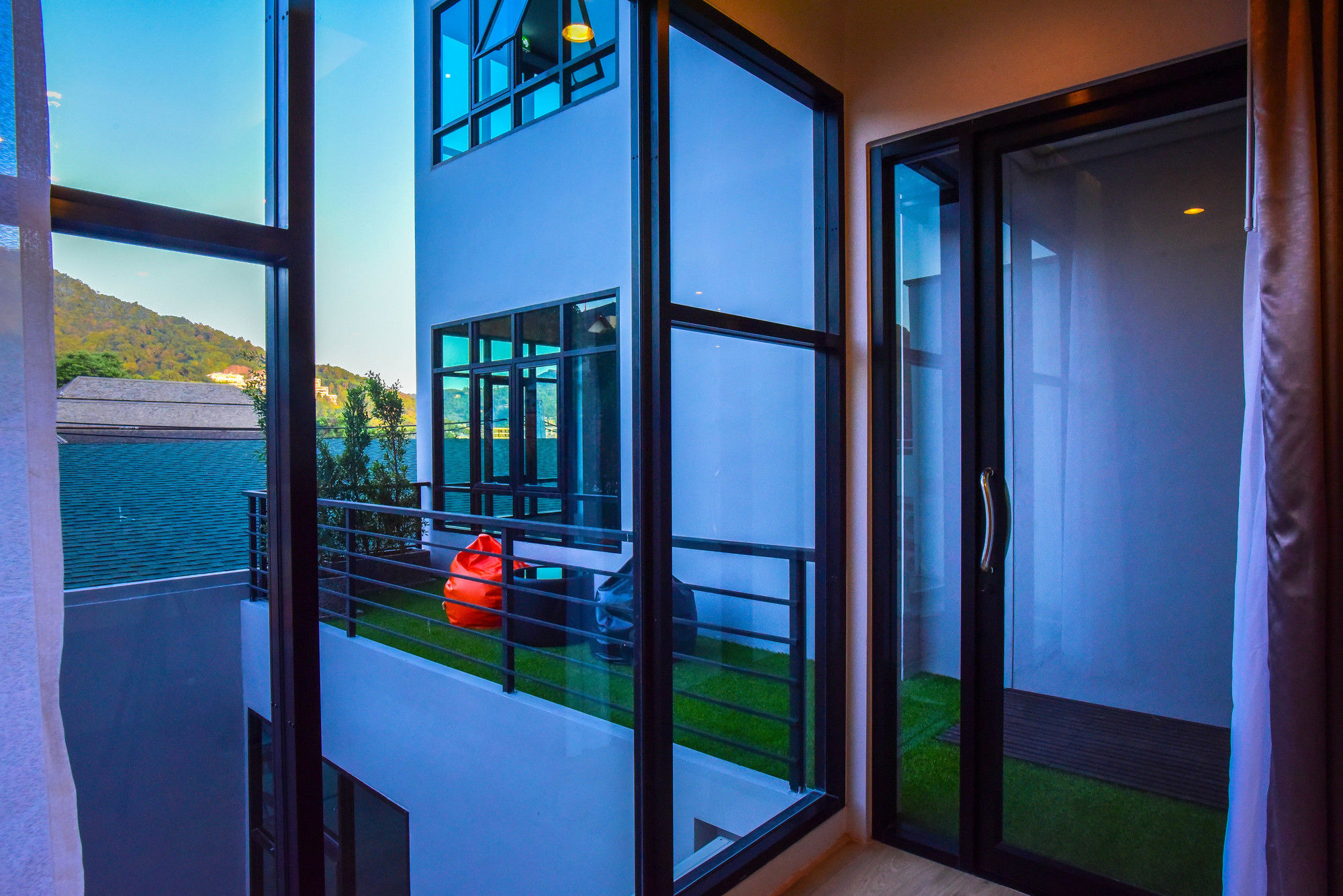 Фото Oneloft Hotel