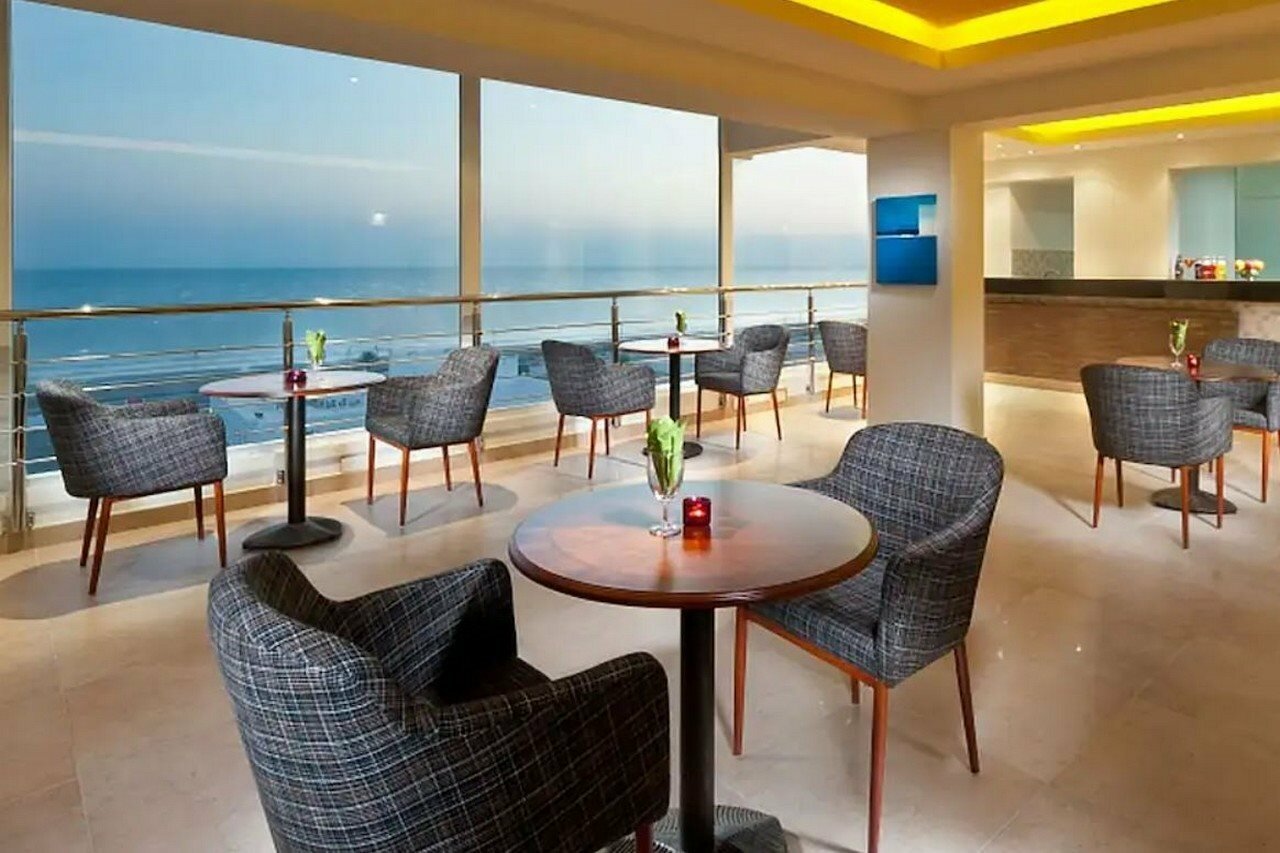 Фото Al Hail Waves Hotel Managed by Centara