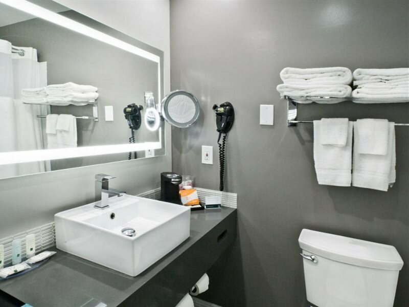 Фото Quality Inn Hayward