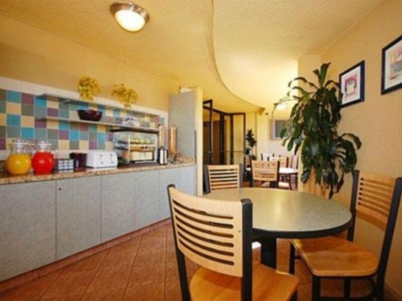 Фото Quality Inn & Suites Hermosa Beach