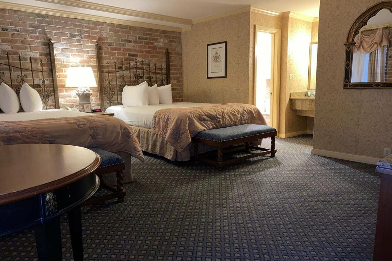 Фото Place d'Armes Hotel