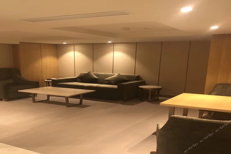 Фото Royal Dragon Hotel