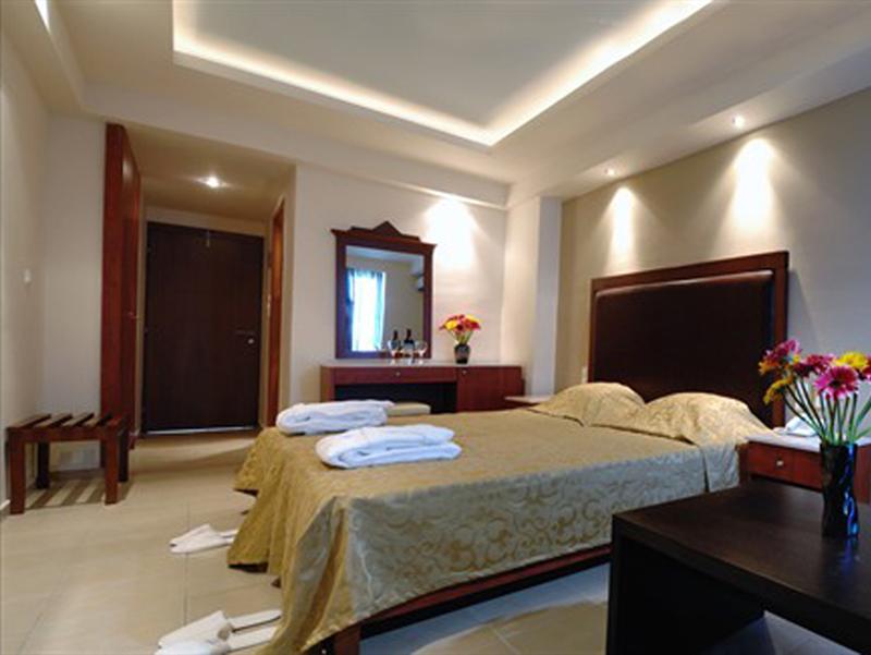 Фото Mistral Mare Hotel