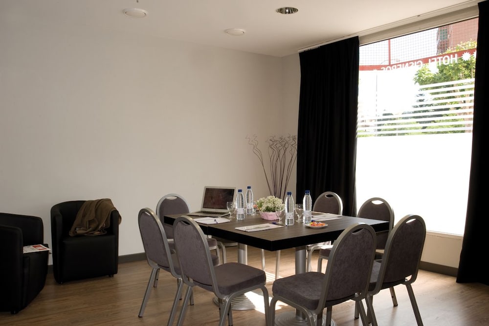 Фото Hotel Cisneros