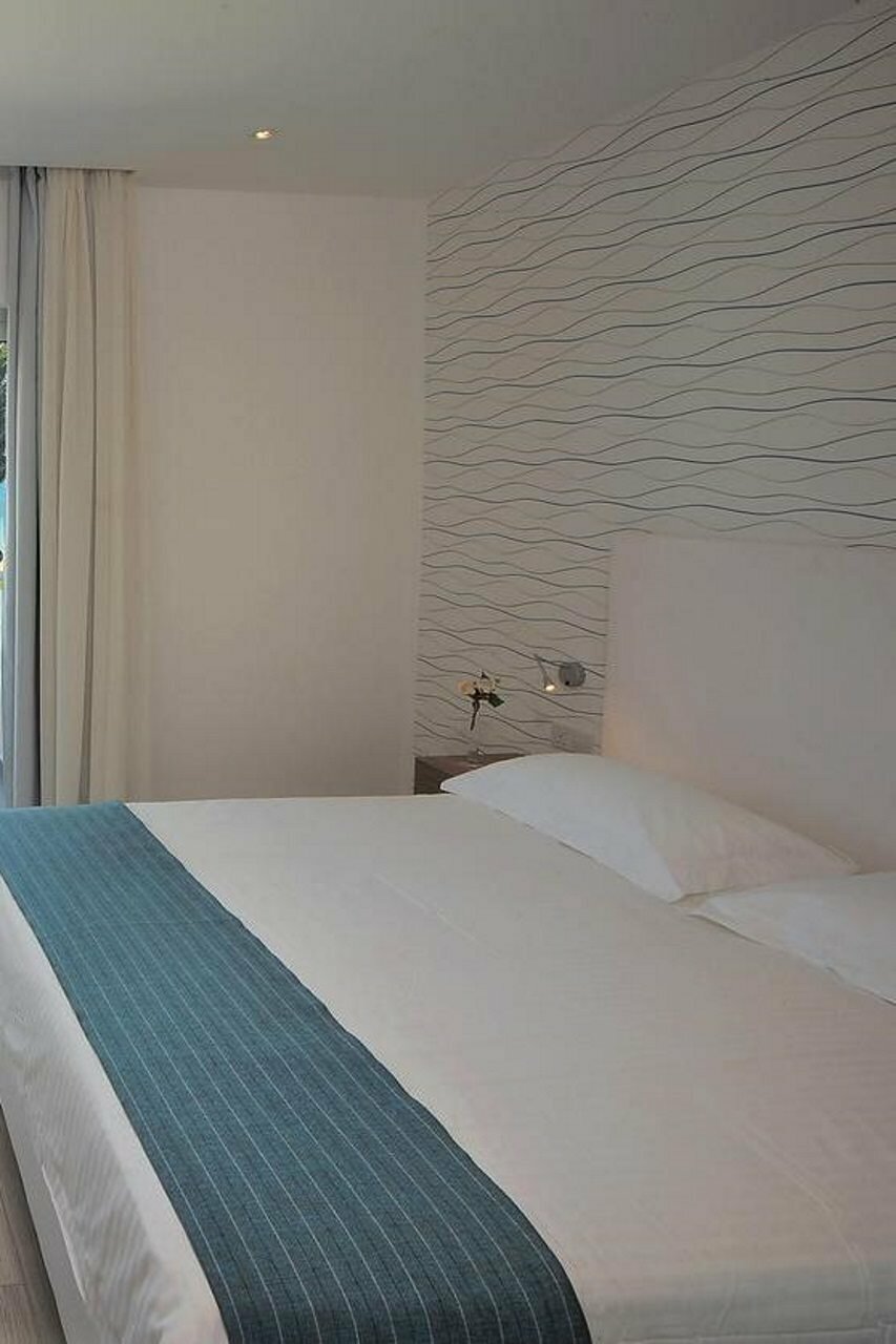 Фото Okeanos Beach Boutique Hotel