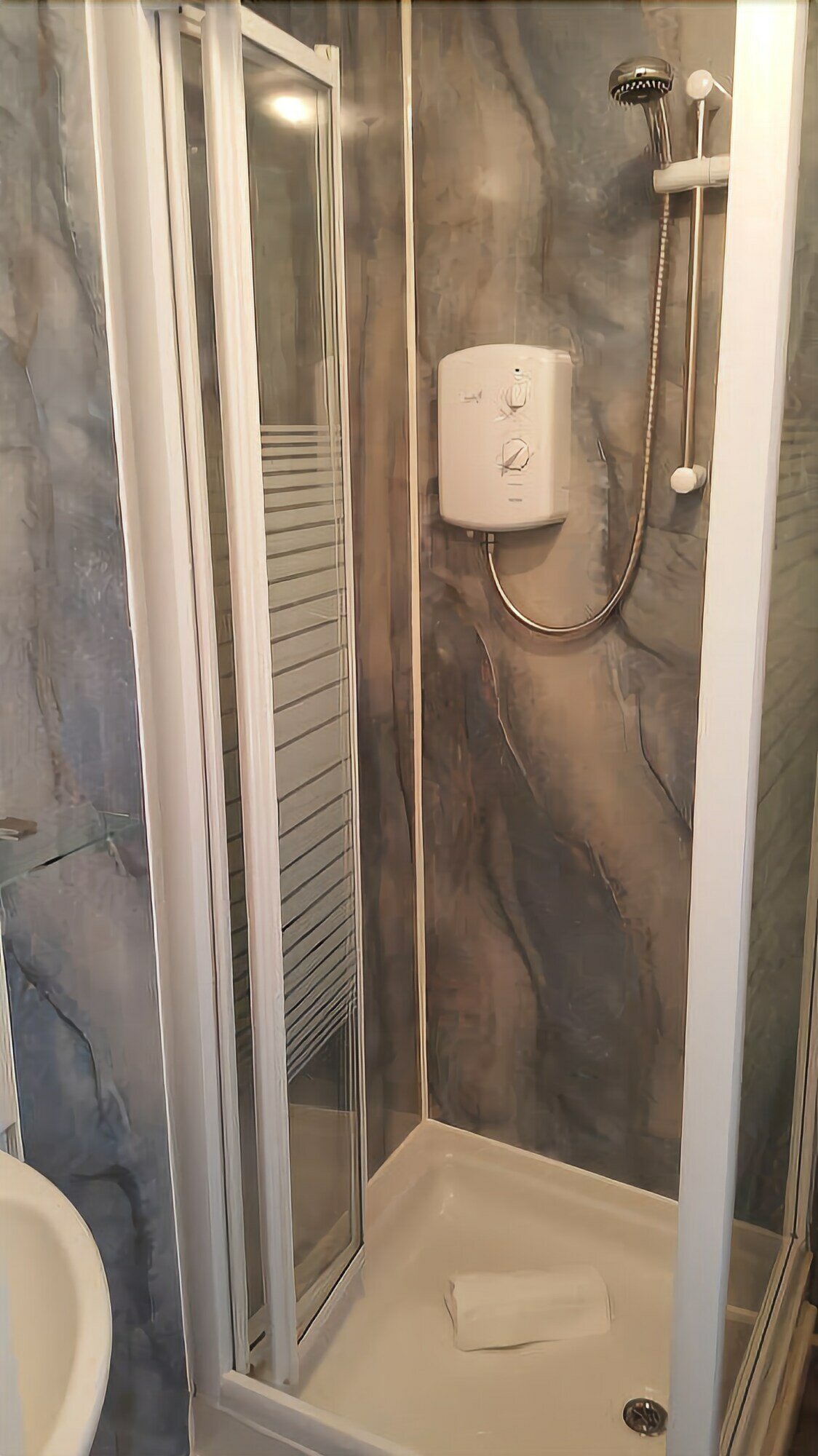 Фото Oyo Inverour Guest House