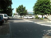 Гостиница L'Amandier в Нантере