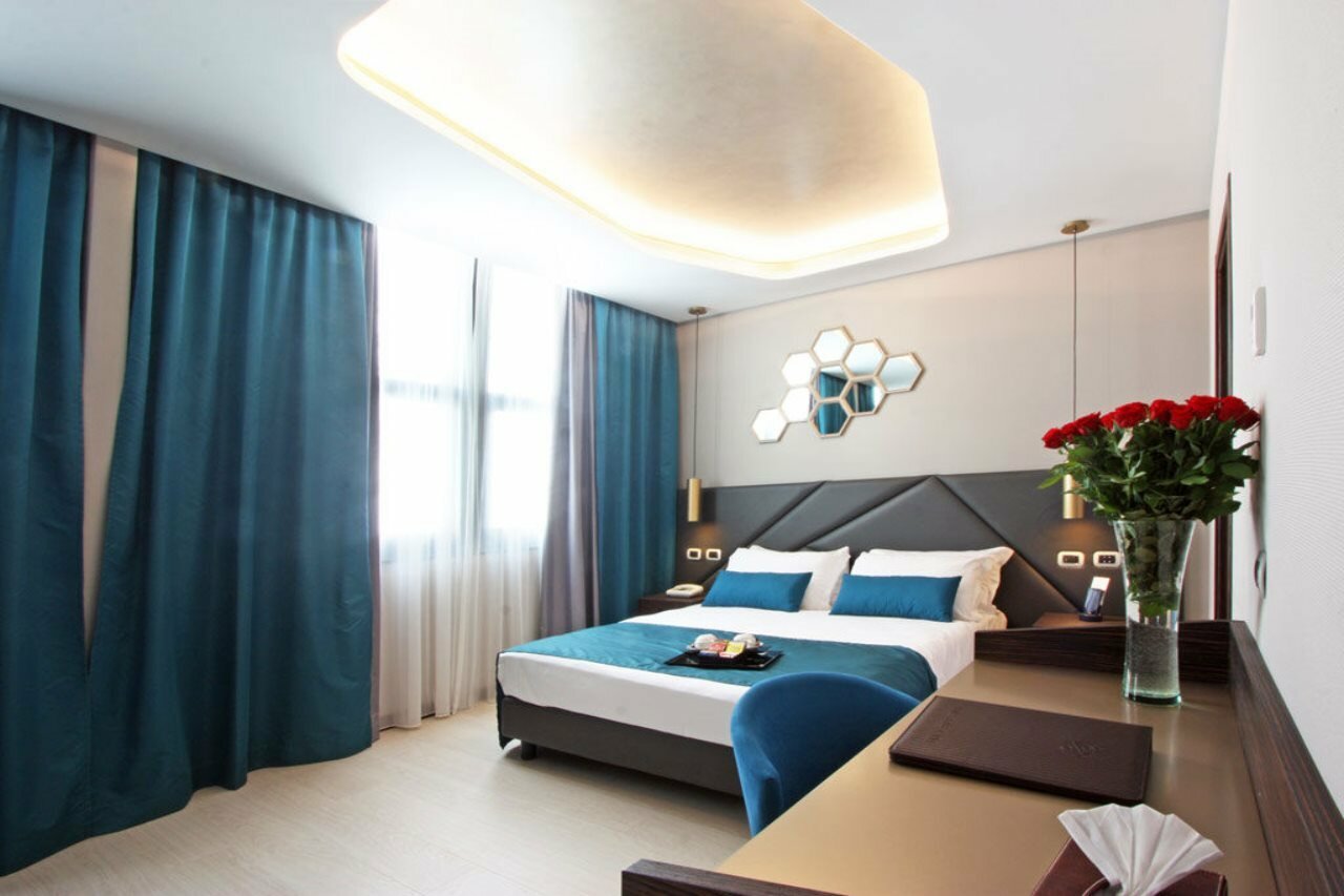 Фото The Hive Hotel