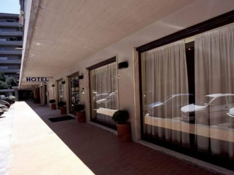 Гостиница Airport Hotel во Флоренции