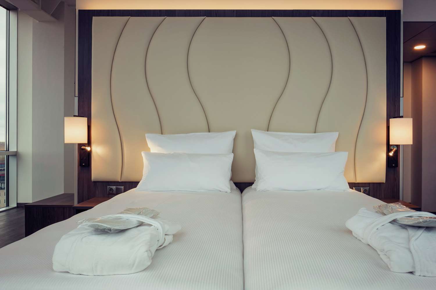 Фото Best Western Plus Plaza Den Haag City Center