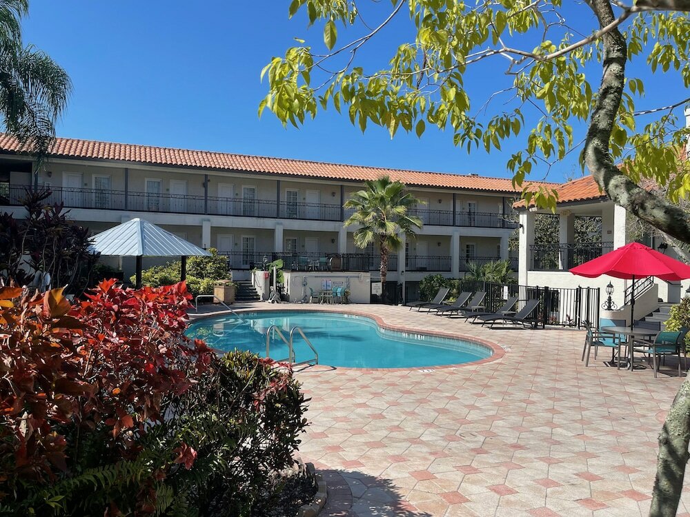 Фото Red Roof Inn Plus+ & Suites Tampa