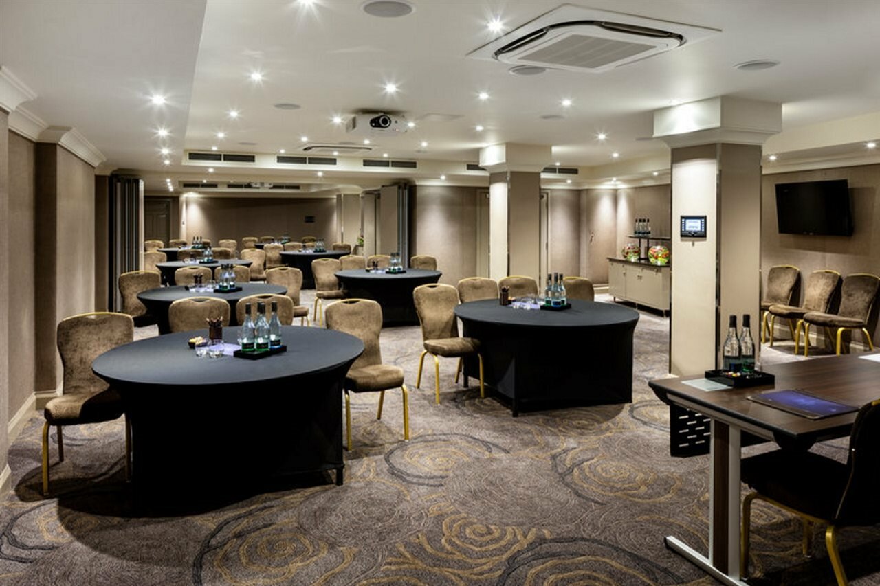 Фото Radisson Blu Hotel, London Tottenham Court Road
