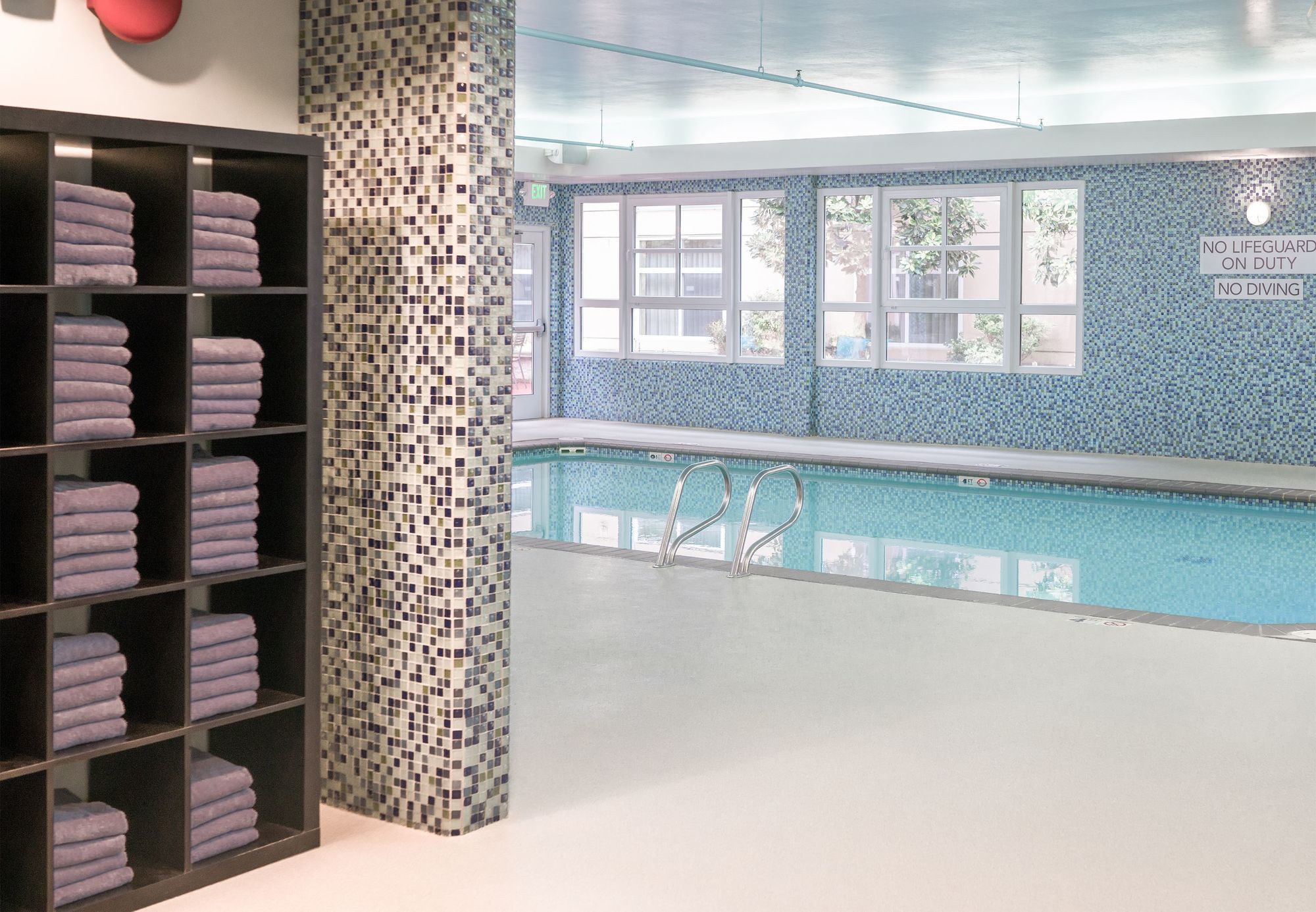 Фото Courtyard by Marriott Seattle Bellevue/Downtown