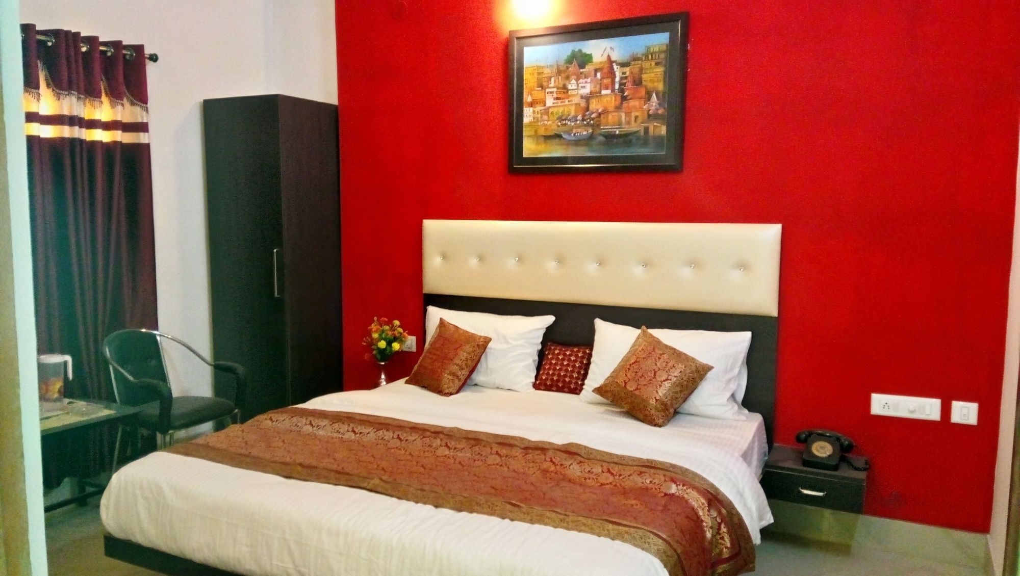 Фото Отель Yash Residency Assi Ghat