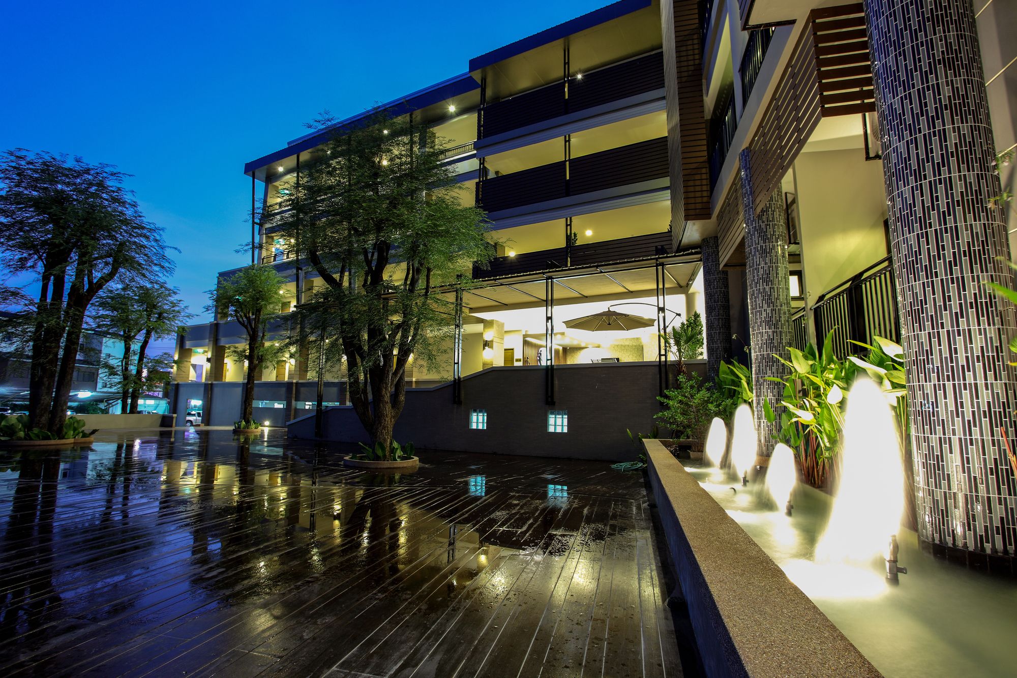 Фото Romyen Garden Place