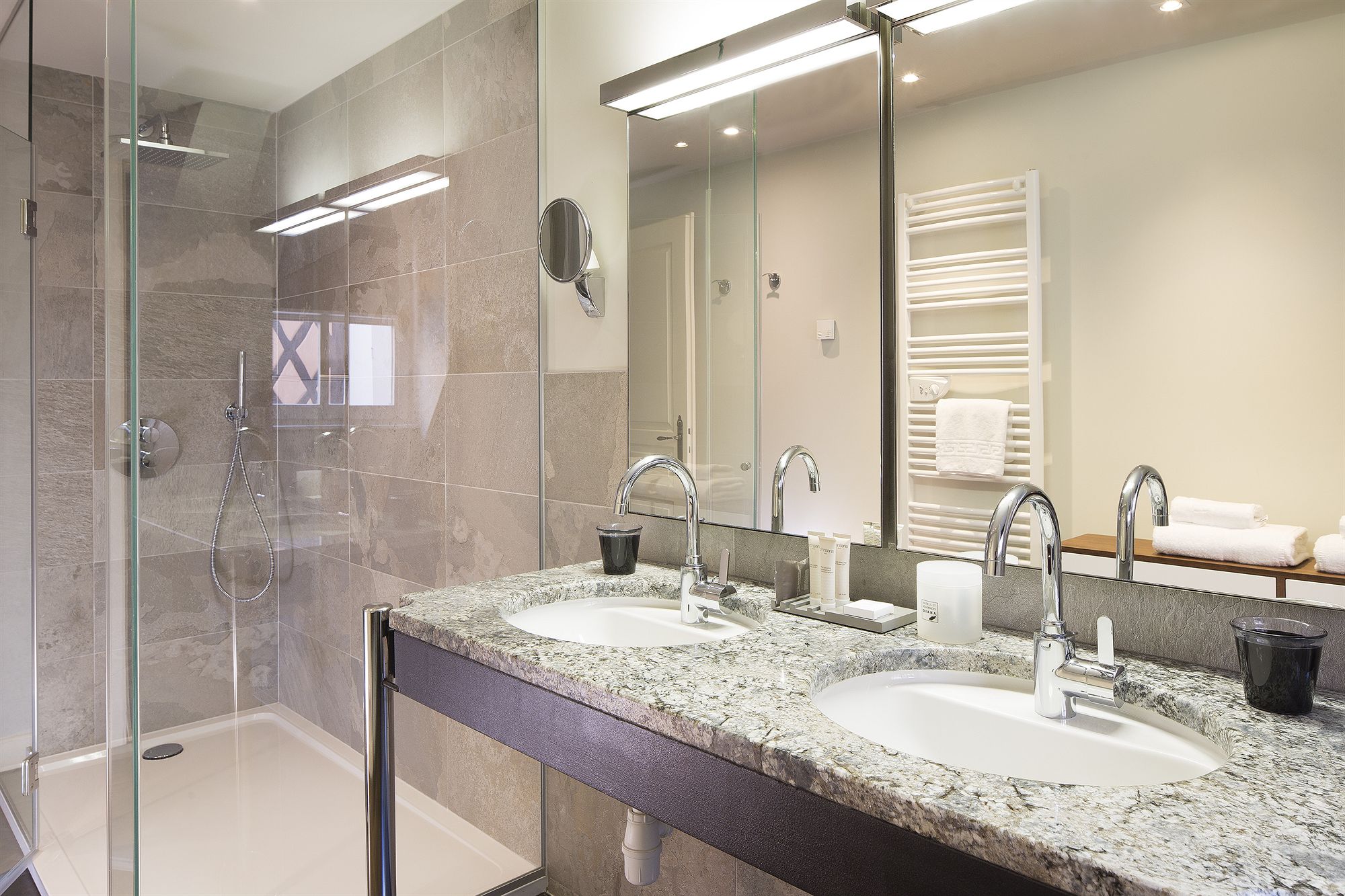 Фото Hôtel Le Colombier