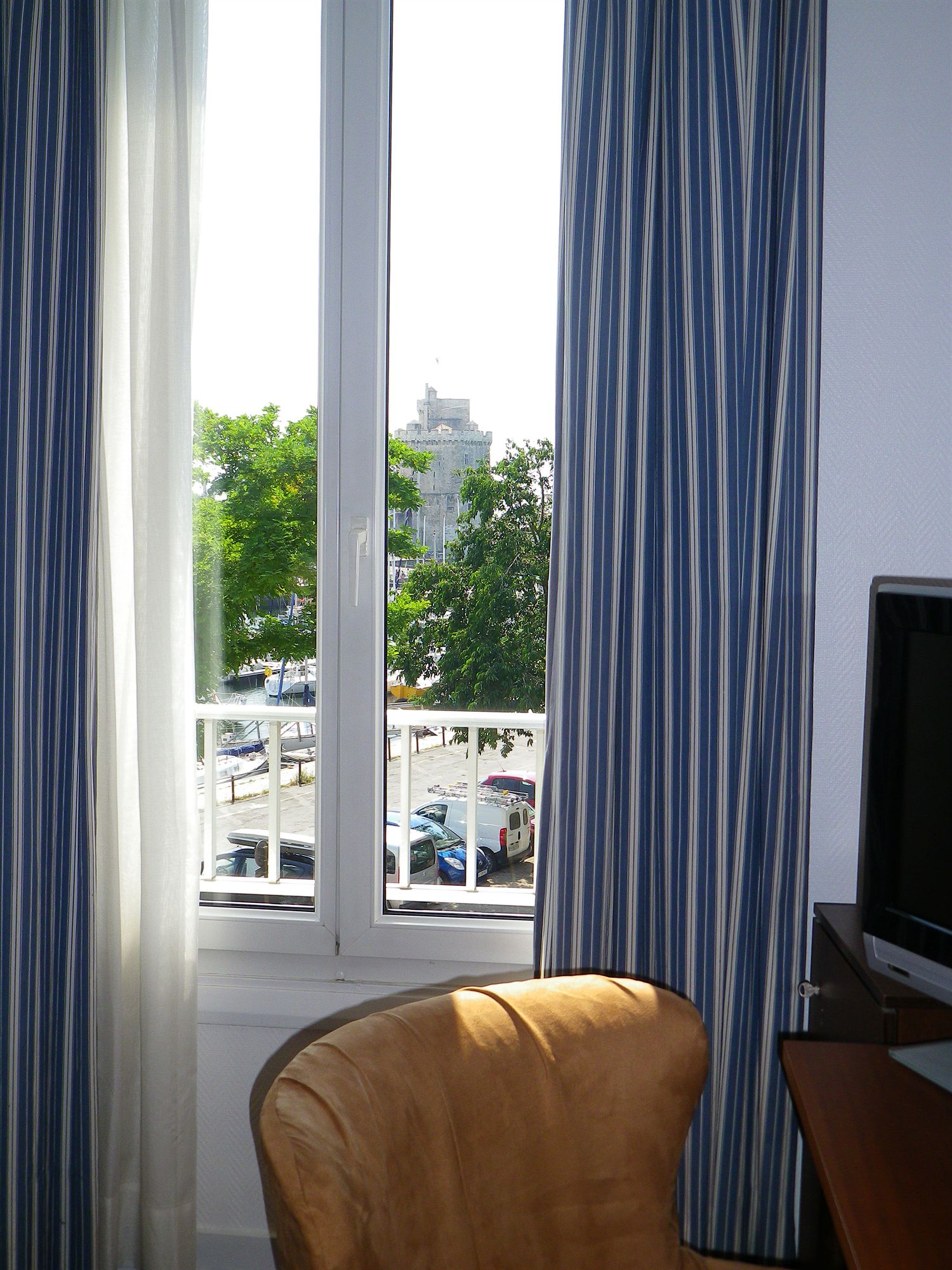 Фото Hôtel Le Yachtman, The Originals Collection