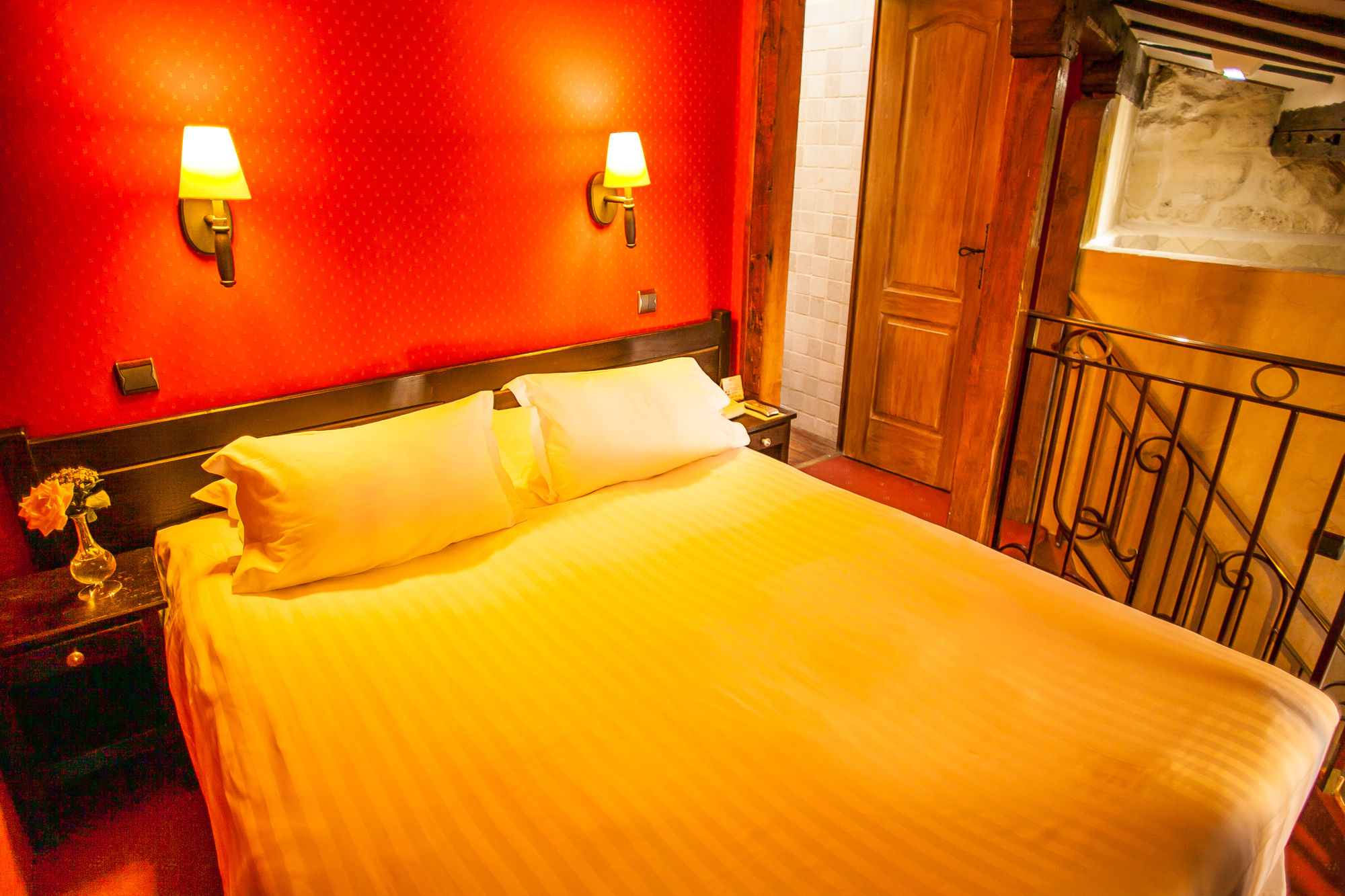 Фото Hotel Europe Saint Séverin