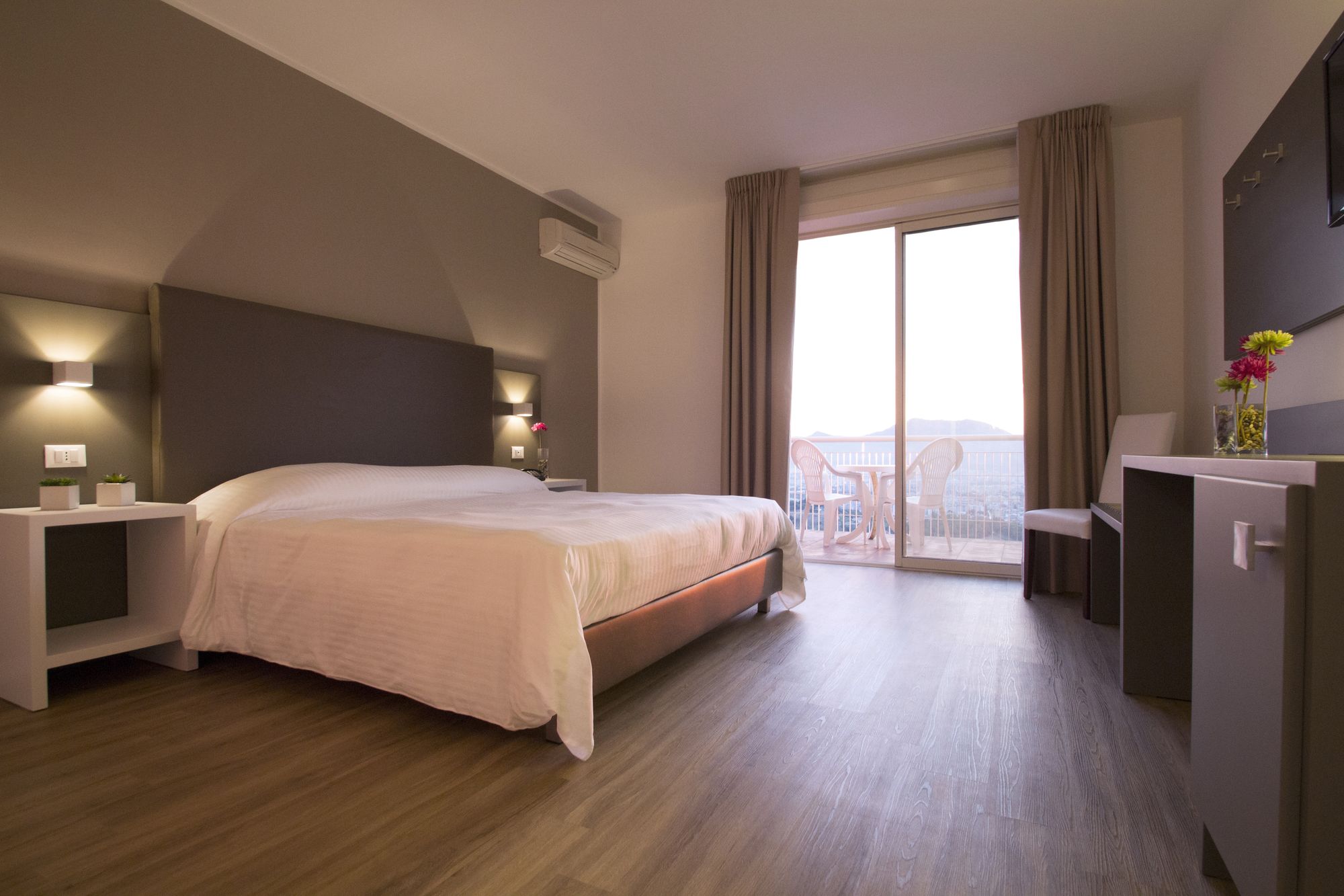 Фото Hotel Bel 3