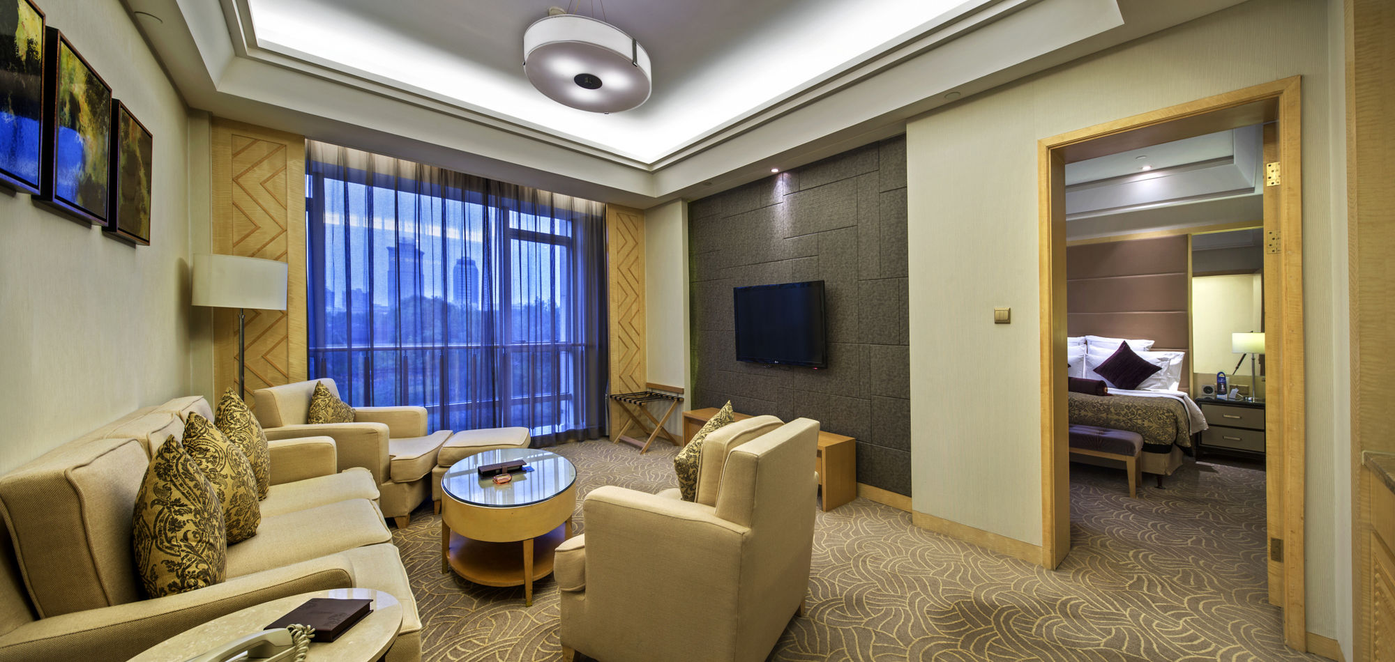 Фото Wyndham Grand Plaza Royale Ningbo