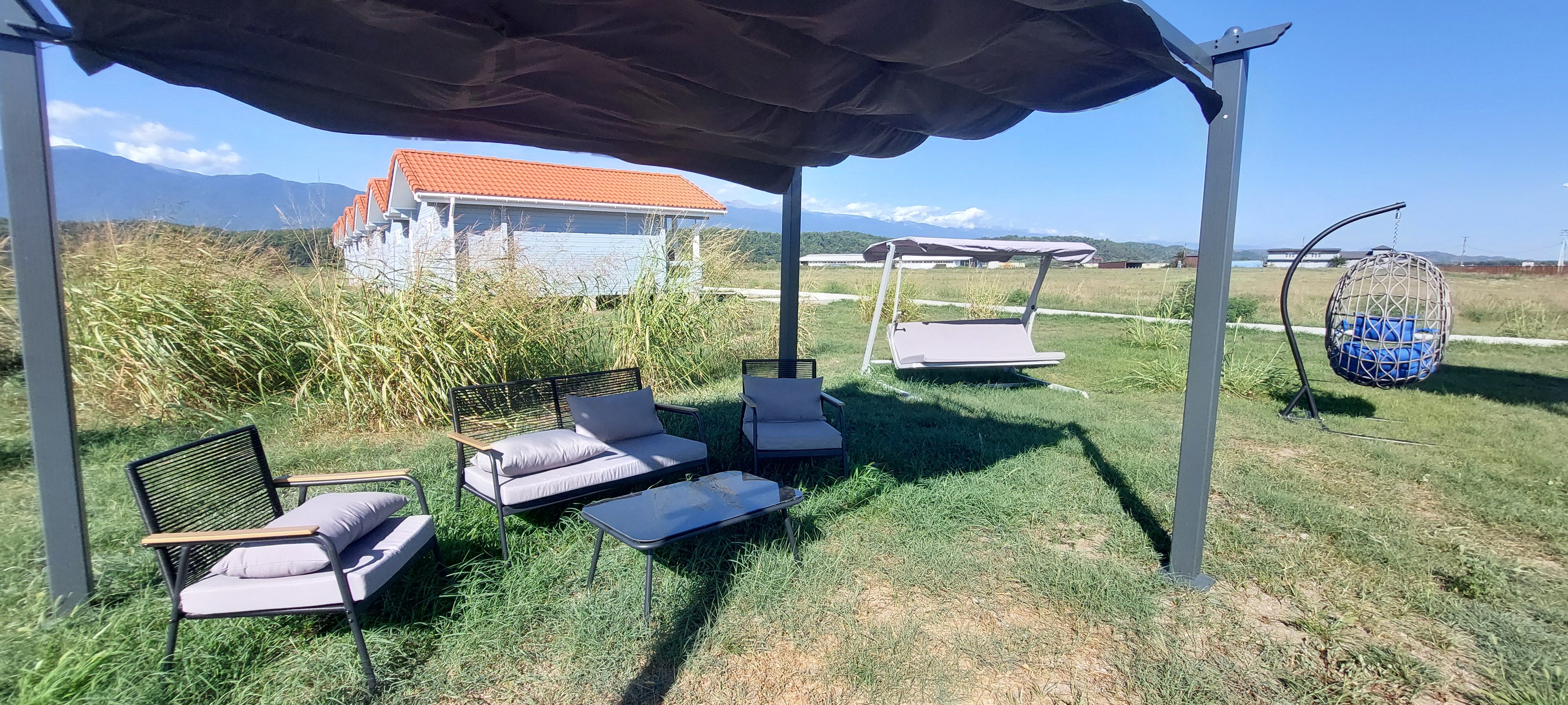 Фото White Horse