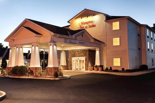Внешний вид отеля Hampton Inn & Suites Mystic в Стонингтоне, фото 1
