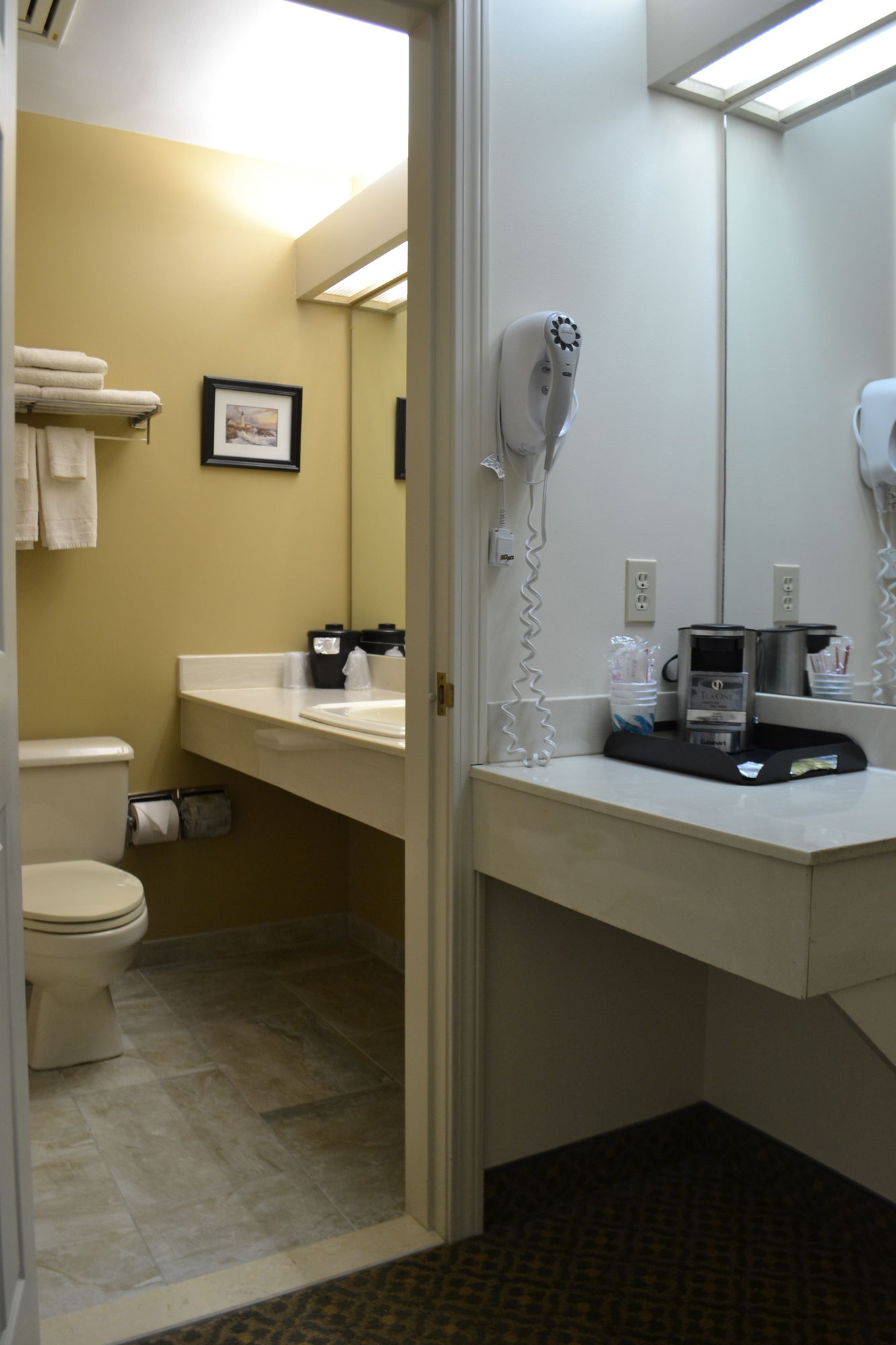 Фото Country Inn at The Mall