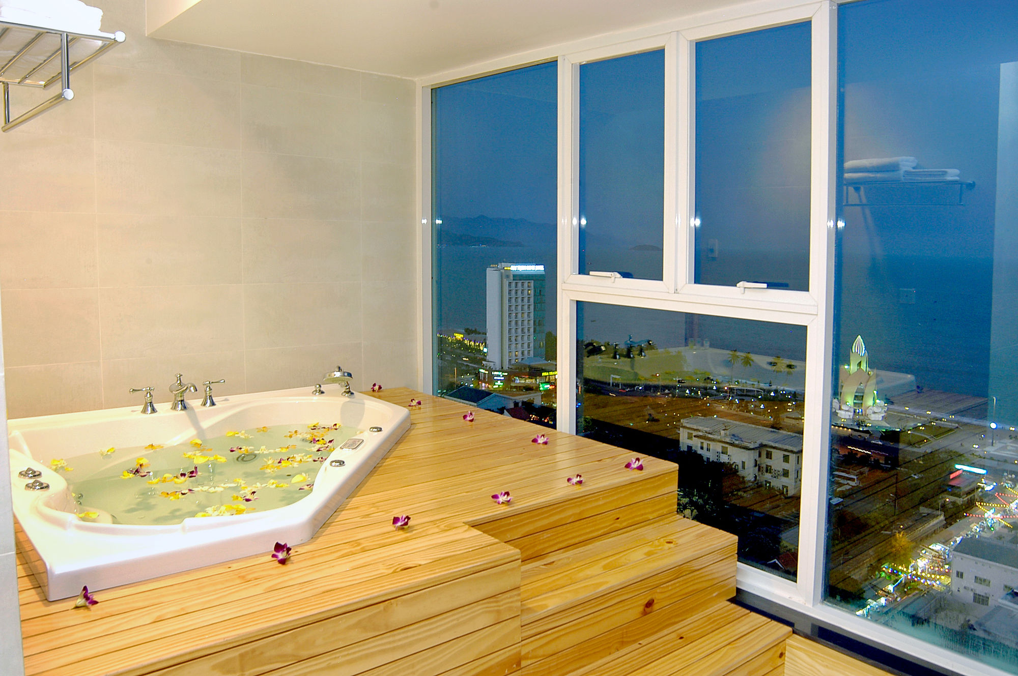 Фото Green World Hotel Nha Trang