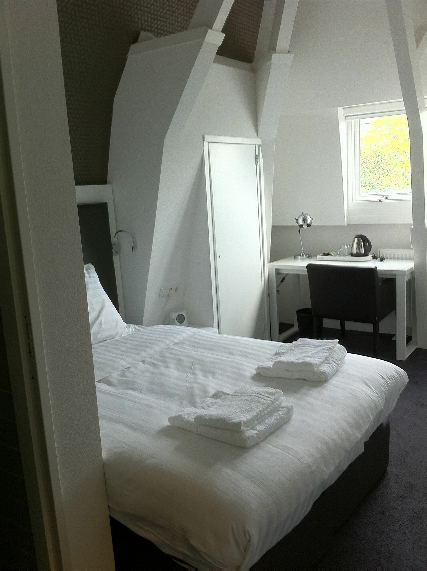 Фото Hotel Vossius Vondelpark