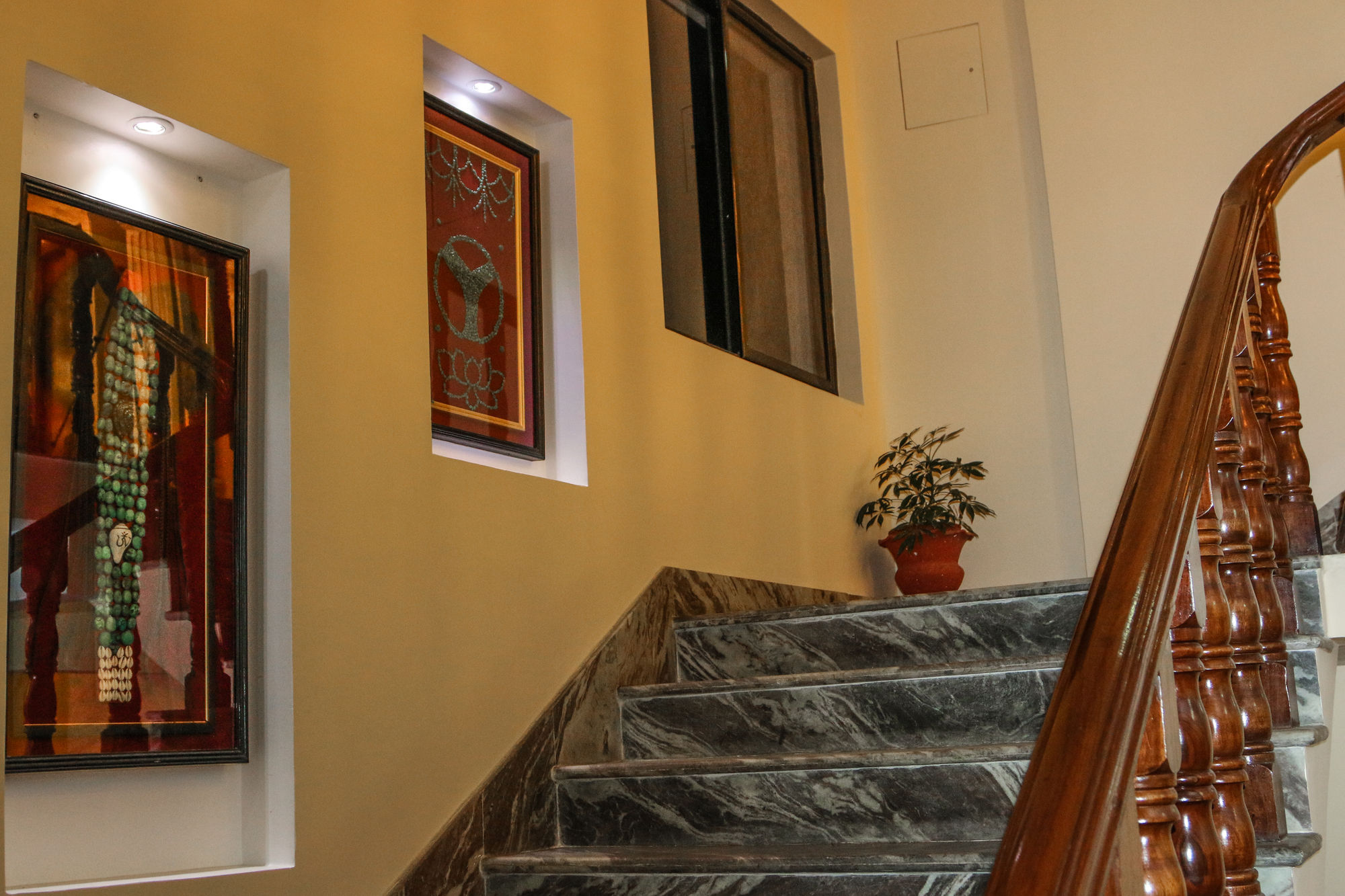 Фото Hotel Yukhang