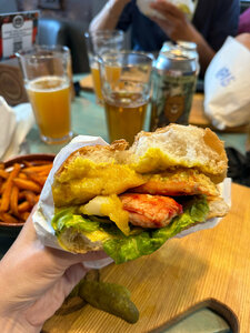 Friends&Burgers (Petropavlovsk-Kamchatskiy, Pobedy Avenue, 34), fast food