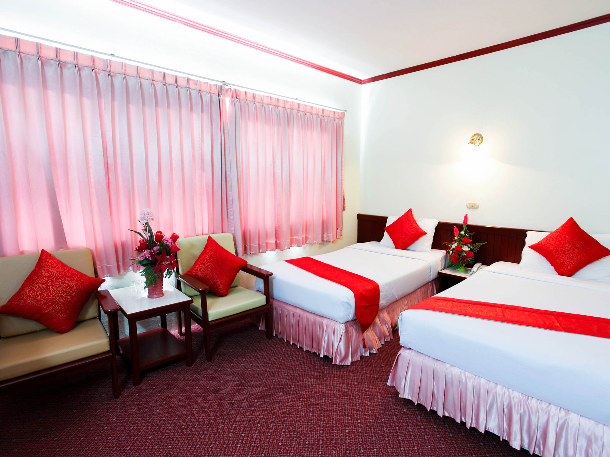 Фото Chumphon Palace Hotel