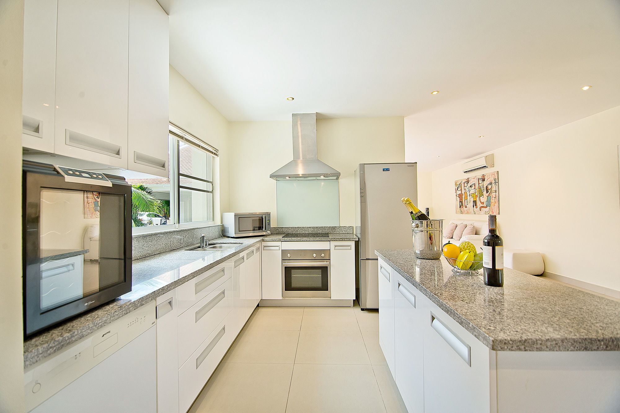 Фото Tropicana Pool Villa