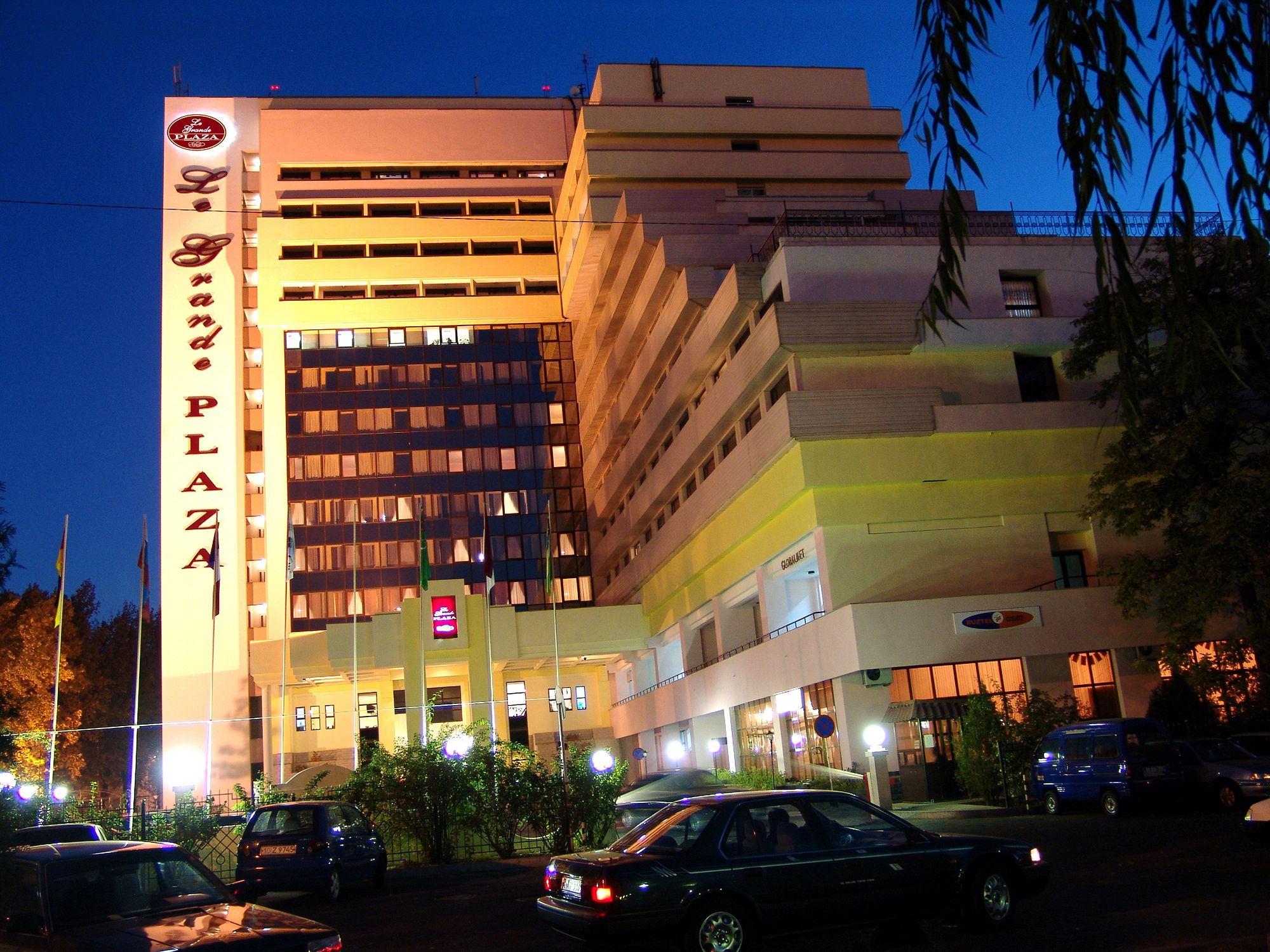 Фото Le Grande Plaza Hotel