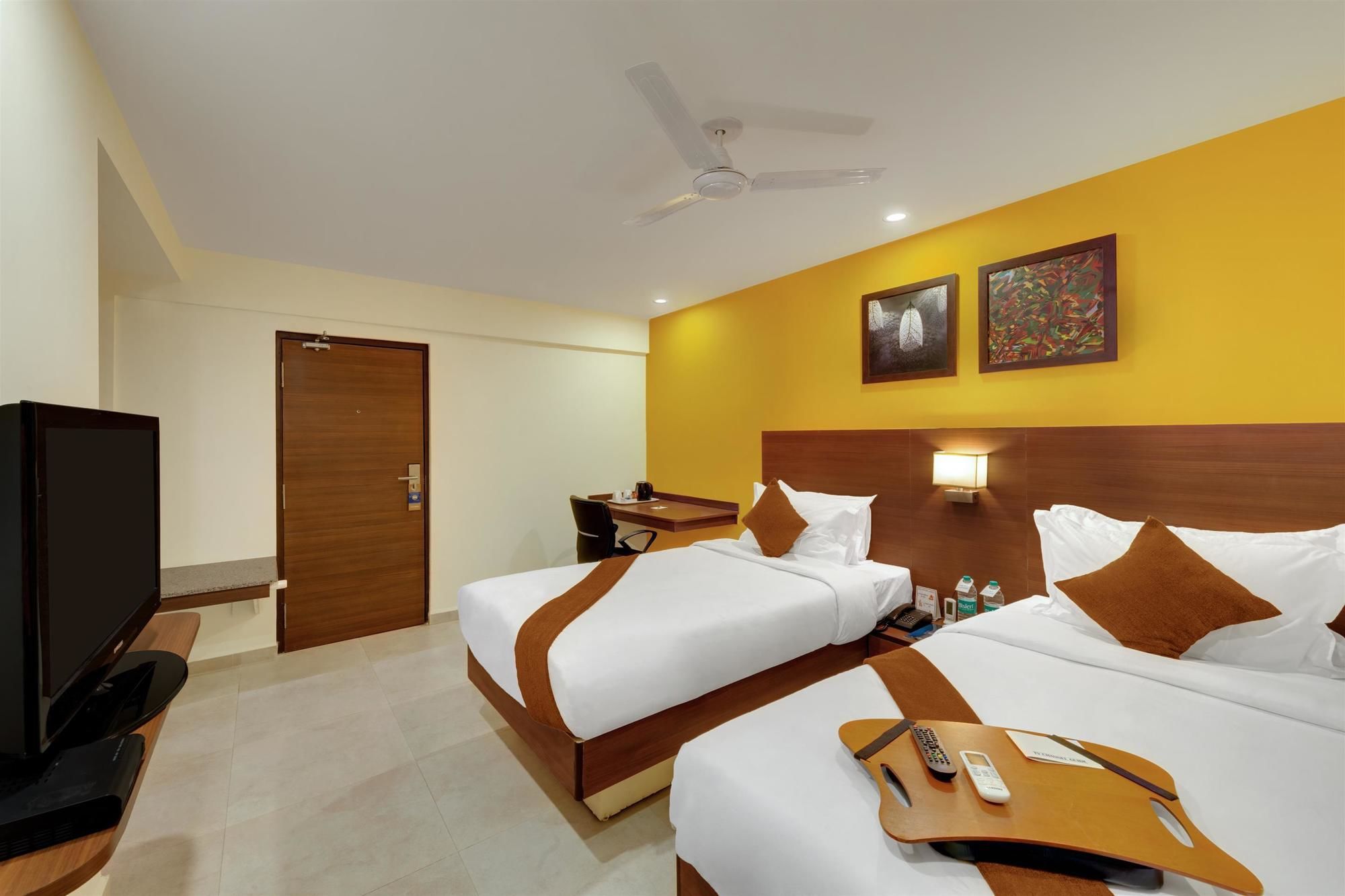 Фото Best Western Alkapuri, Vadodara