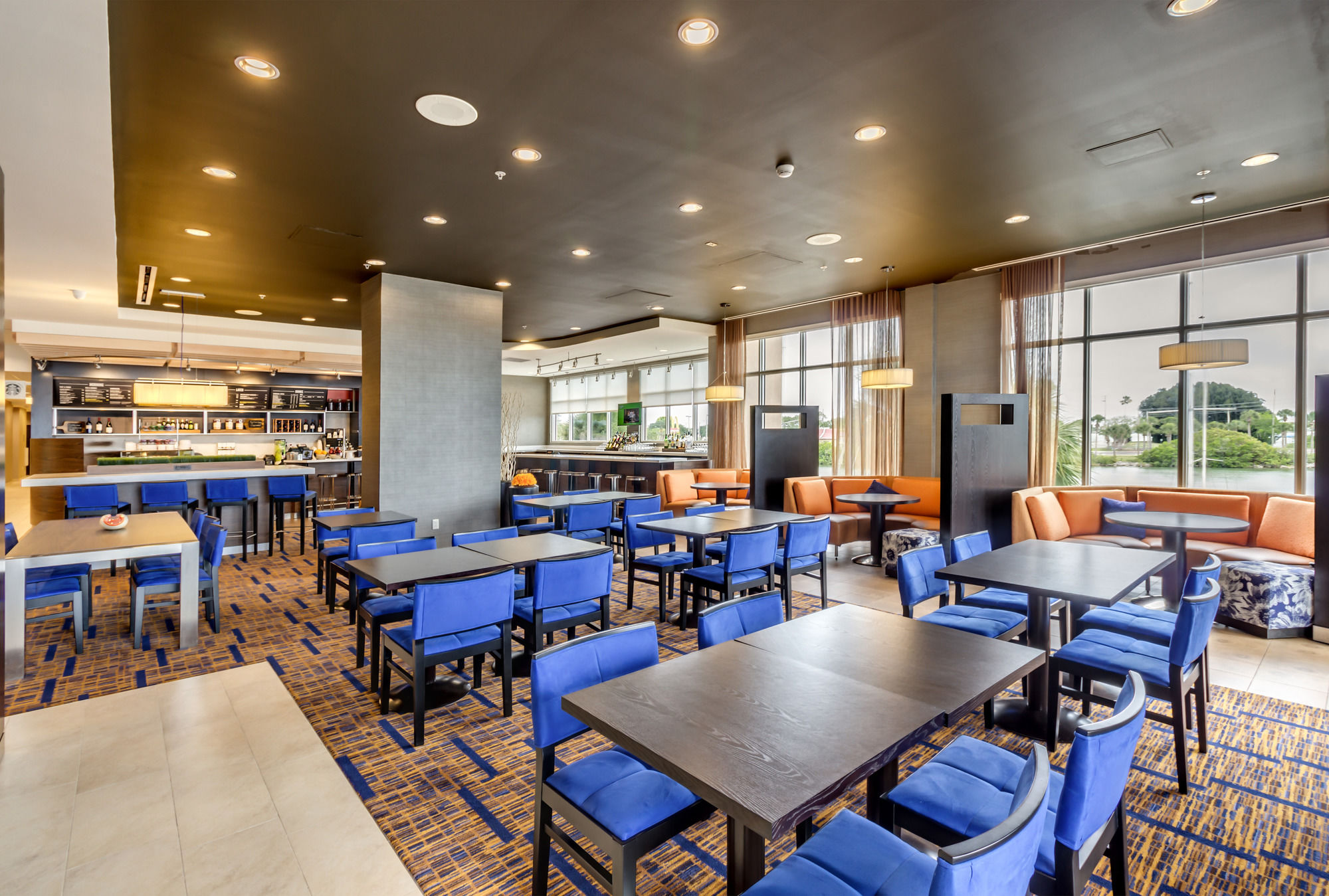 Фото Courtyard St. Petersburg Clearwater/Madeira Beach