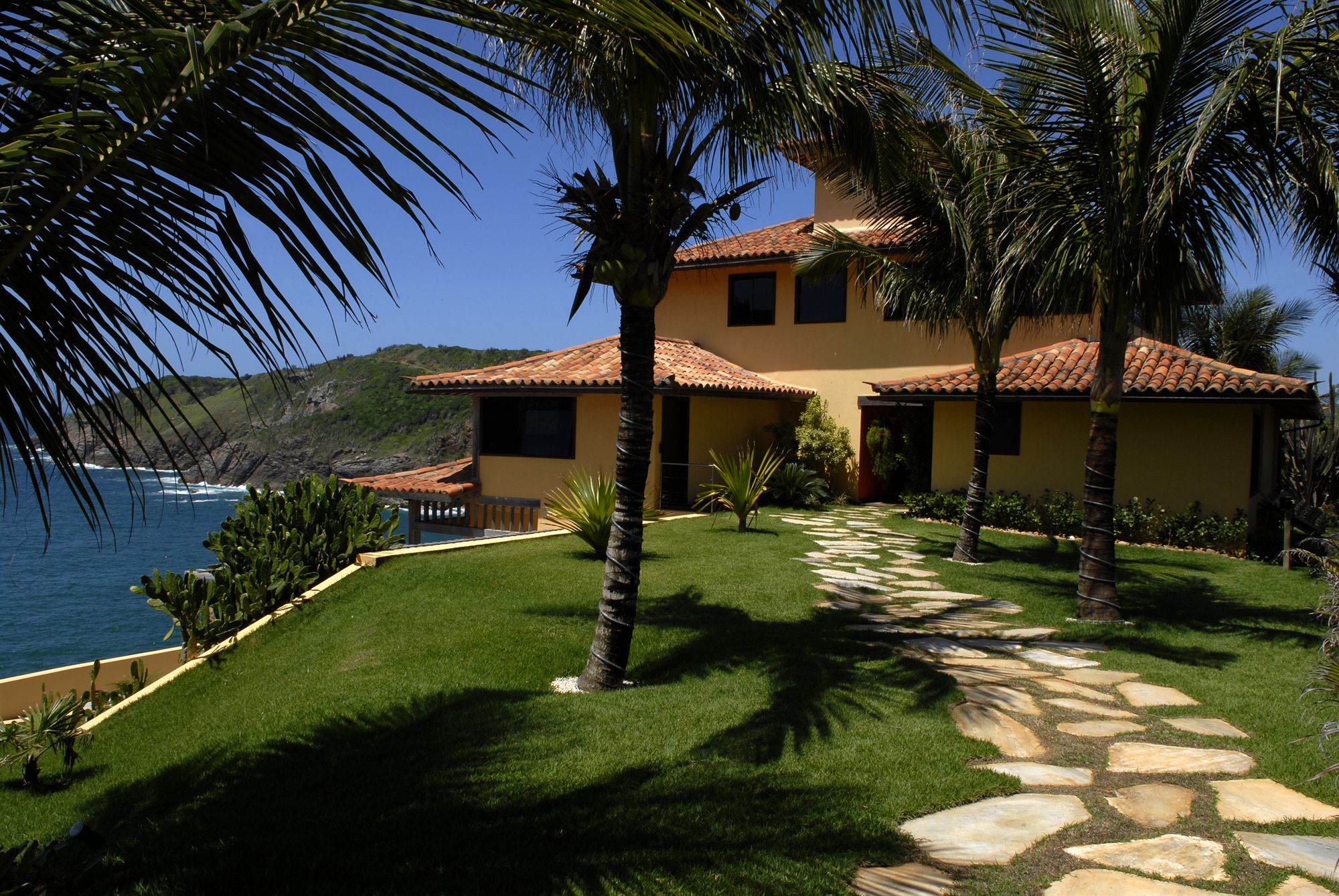 Фото Cliffside Luxury Inn