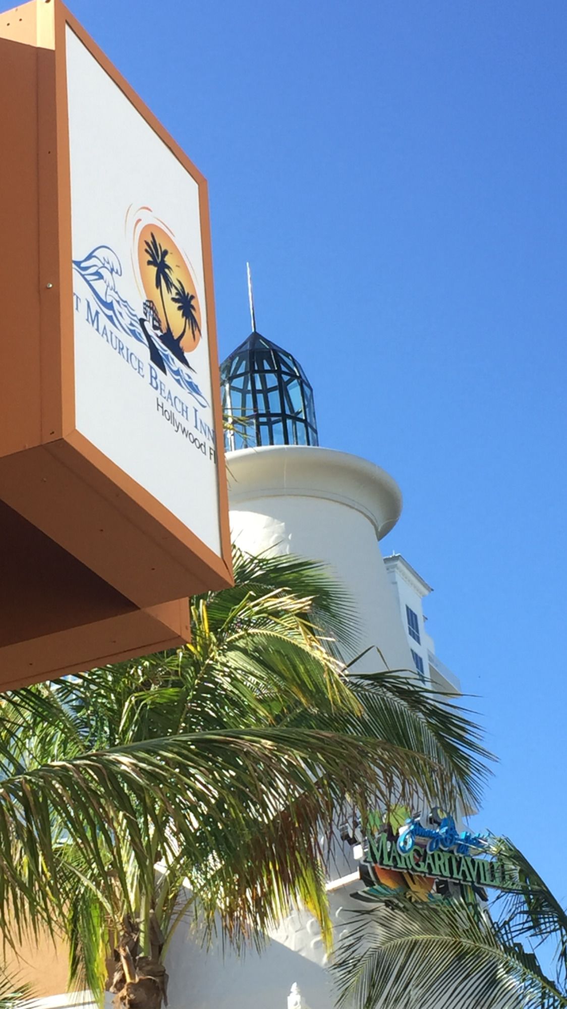 Фото The St Maurice Beach Inn