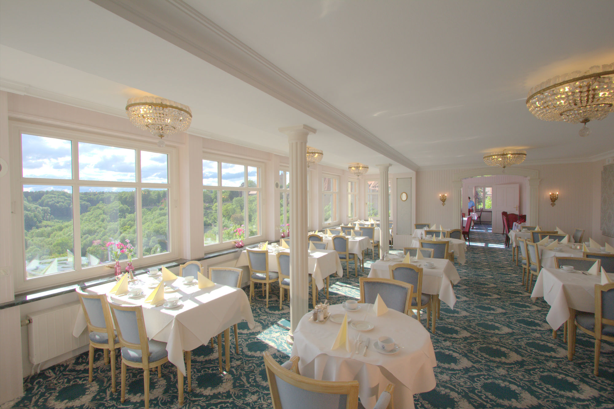 Фото Hotel Goldener Hirsch